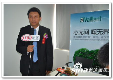 威能中国区总经理王伟东接受新浪家居专访(新浪家居/摄) 威能中国区总经理王伟东接受新浪家居专访(新浪家居/摄)